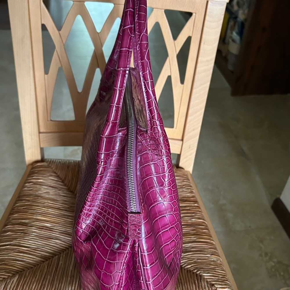 Fuchsia Leather Purse by Donna Dixon, Medium Size, Metal zipper, Brand New - Picture 11 of 16